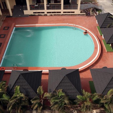 Monty Suites Calabar Eksteriør billede